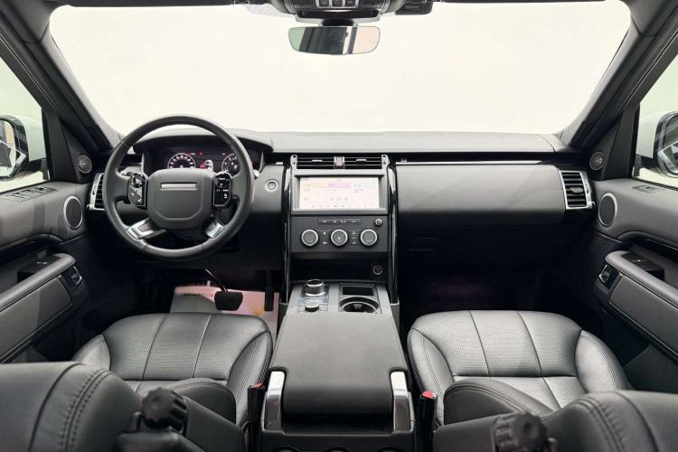 Used Land Rover Discovery 2020 3.0 SC V6 SE Interior 1