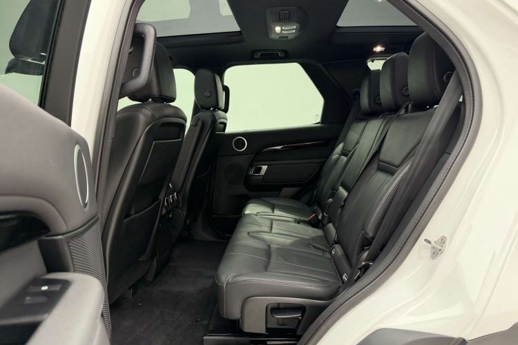 Used Land Rover Discovery 2020 3.0 SC V6 SE Interior 2