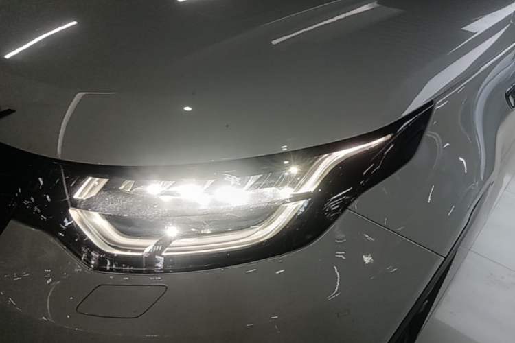 Used Land Rover Discovery 2020 3.0 SC V6 30th Anniversary Special Edition Left Front Headlight