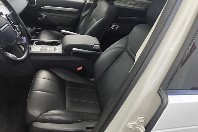Used Land Rover Discovery 2020 2.0T 30th Anniversary Special Edition Left Front Seat