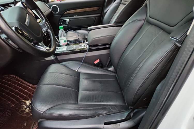 Used Land Rover Discovery 2020 3.0 SC V6 30th Anniversary Special Edition Left Front Seat