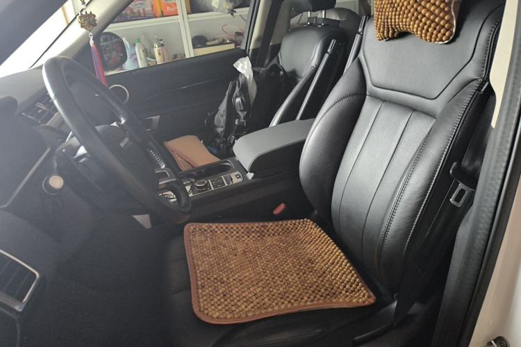 Used Land Rover Discovery 2020 2.0T SE Left Front Seat