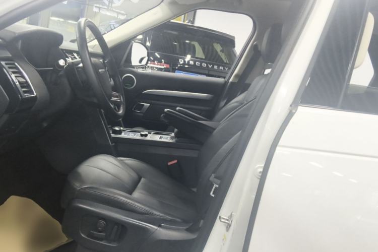 Used Land Rover Discovery 2020 3.0 SC V6 30th Anniversary Special Edition Left Front Seat