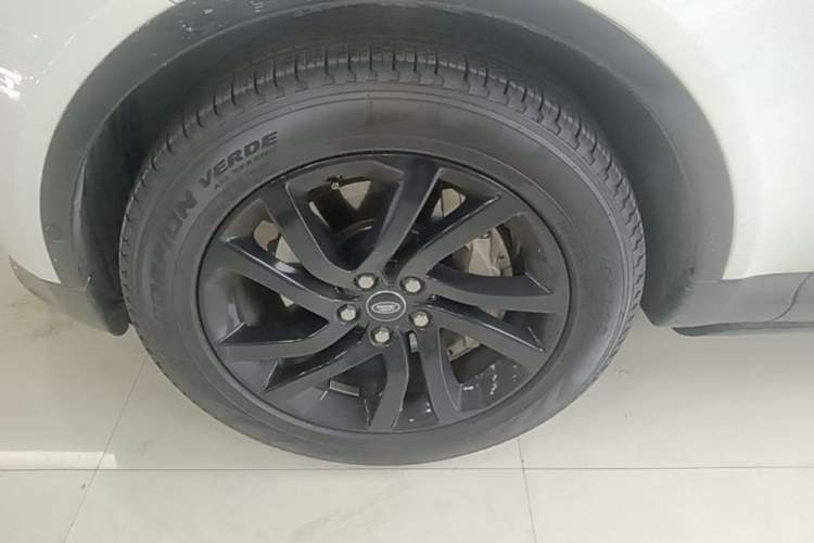 Used Land Rover Discovery 2020 3.0 SC V6 30th Anniversary Special Edition Left Front Wheel Hub
