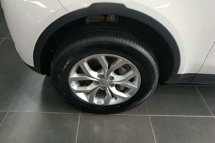 Used Land Rover Discovery 2020 3.0 SC V6 SE Left Front Wheel Hub