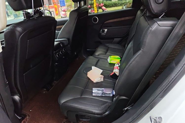Used Land Rover Discovery 2020 3.0 SC V6 30th Anniversary Special Edition Left Rear Seat