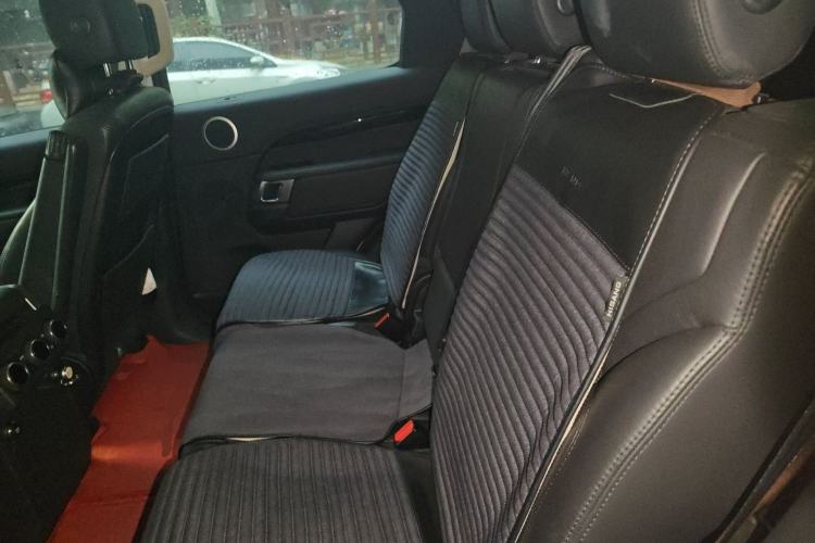 Used Land Rover Discovery 2020 2.0T SE Left Rear Seat