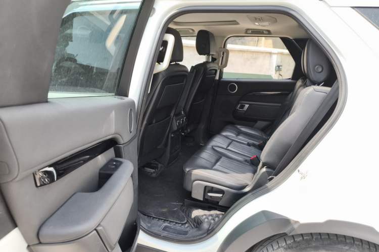 Used Land Rover Discovery 2020 3.0 SC V6 SE Left Rear Seat