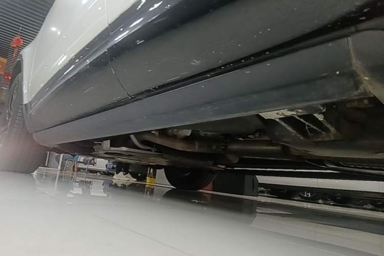 Used Land Rover Discovery 2020 3.0 SC V6 30th Anniversary Special Edition Left Side Sill
