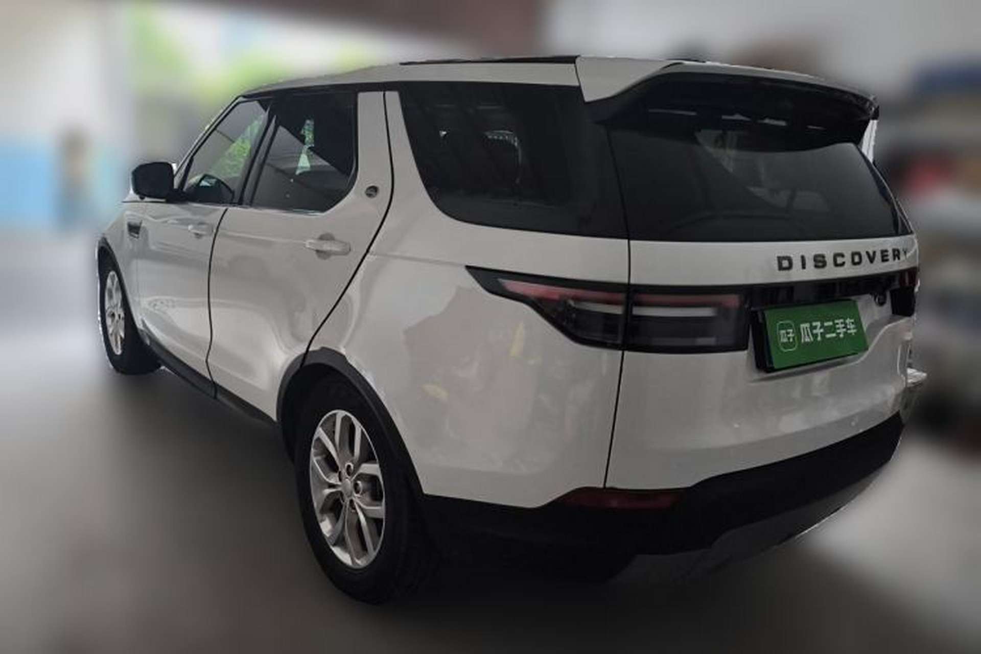 Used Land Rover Discovery 2020 2.0T SE Rear Left 45 Deg