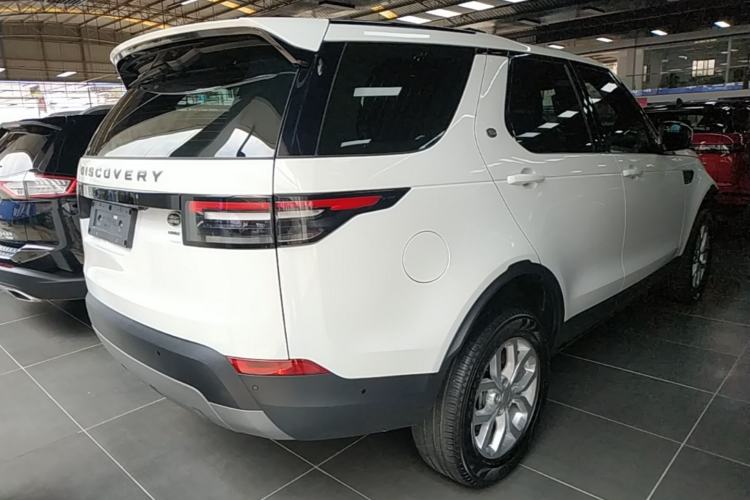 Used Land Rover Discovery 2020 3.0 SC V6 SE Rear Right 45 Deg