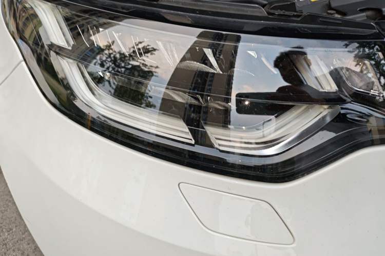 Used Land Rover Discovery 2020 3.0 SC V6 30th Anniversary Special Edition Right Front Headlight