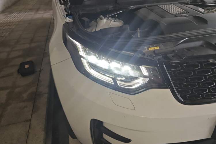 Used Land Rover Discovery 2020 3.0 SC V6 30th Anniversary Special Edition Right Front Headlight