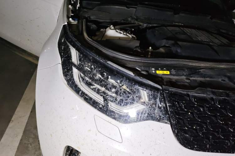 Used Land Rover Discovery 2020 3.0 SC V6 30th Anniversary Special Edition Right Front Headlight