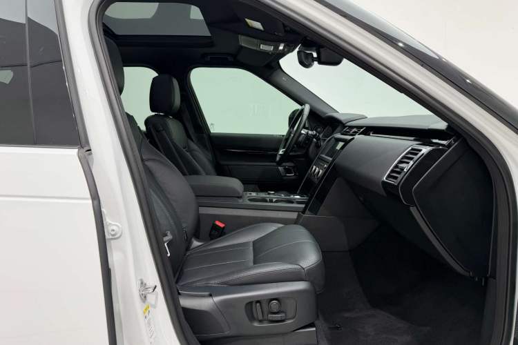 Used Land Rover Discovery 2020 3.0 SC V6 SE Right Front Seat