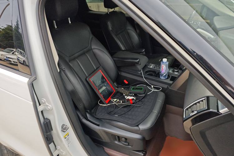 Used Land Rover Discovery 2020 3.0 SC V6 30th Anniversary Special Edition Right Front Seat