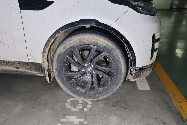 Used Land Rover Discovery 2020 3.0 SC V6 30th Anniversary Special Edition Right Front Wheel Hub