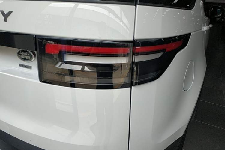 Used Land Rover Discovery 2020 3.0 SC V6 SE Right Rear Taillight