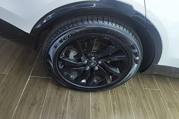 Used Land Rover Discovery 2020 2.0T 30th Anniversary Special Edition Right Rear Wheel Hub