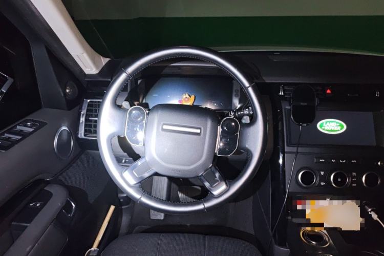 Used Land Rover Discovery 2020 3.0 SC V6 SE Steering Wheel