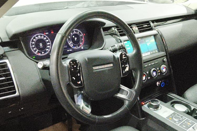 Used Land Rover Discovery 2020 3.0 SC V6 SE Steering Wheel