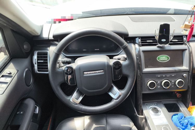 Used Land Rover Discovery 2020 3.0 SC V6 SE Steering Wheel