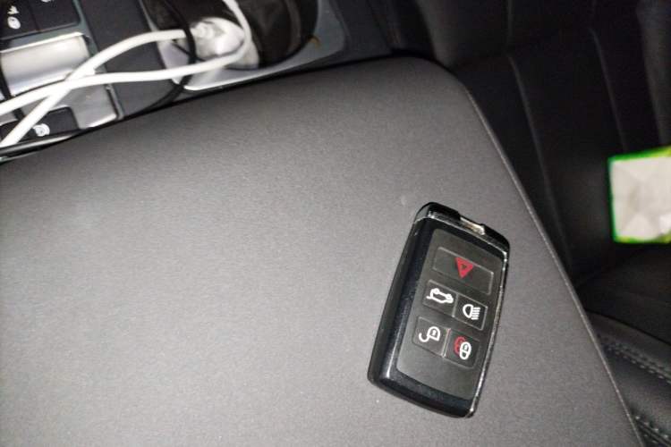 Used Land Rover Discovery 2020 2.0T SE Vehicle Key