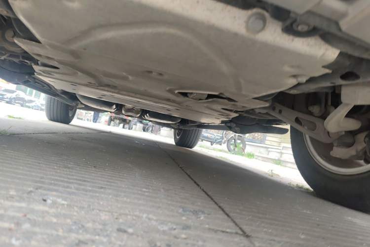 Used Land Rover Discovery 2021 300PS S Chassis Front