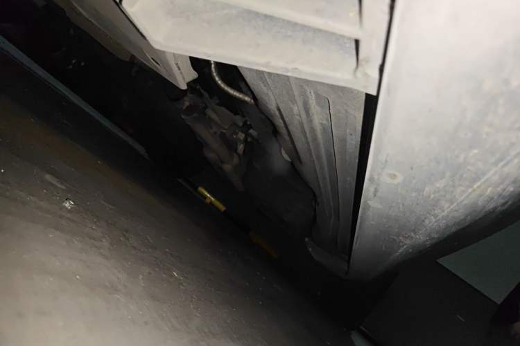 Used Land Rover Discovery 2021 300PS S Chassis Front Left