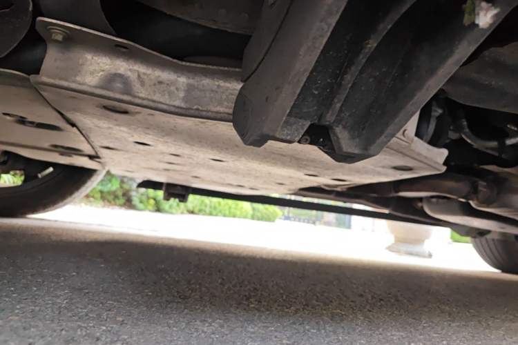 Used Land Rover Discovery 2021 360 PS R-Dynamic SE Chassis Front Left