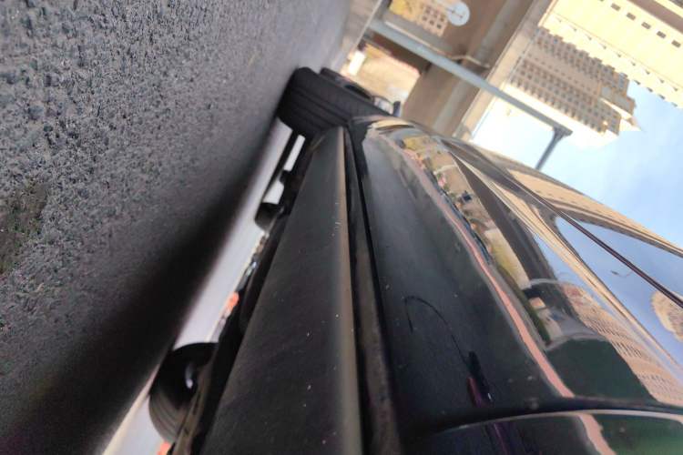Used Land Rover Discovery 2021 360 PS R-Dynamic S Chassis Front Right