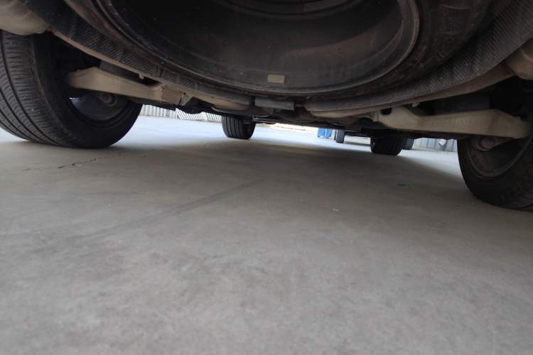 Used Land Rover Discovery 2021 360 PS R-Dynamic SE Chassis Rear