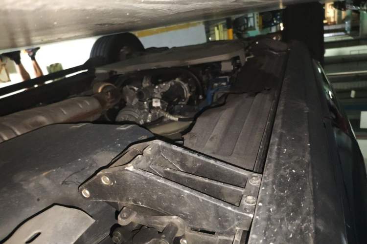 Used Land Rover Discovery 2021 360 PS R-Dynamic S Chassis Rear Left