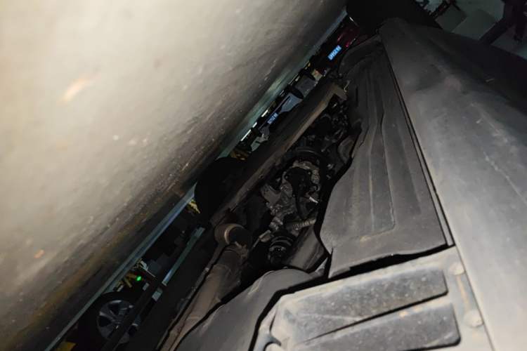 Used Land Rover Discovery 2021 300PS S Chassis Rear Left