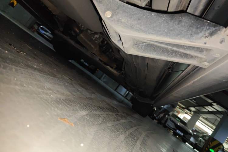 Used Land Rover Discovery 2021 300PS S Chassis Rear Right