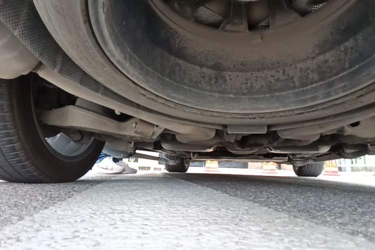 Used Land Rover Discovery 2021 360 PS R-Dynamic SE Chassis Rear
