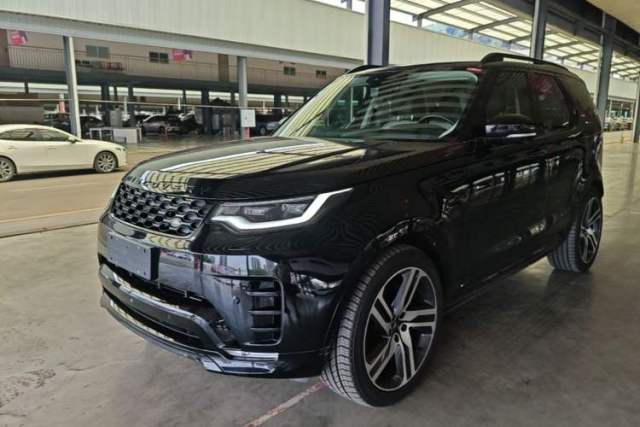 Używany Land Rover Discovery 2021 360 PS R-Dynamic SE