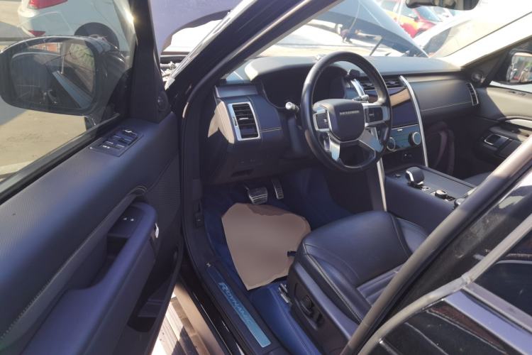 Used Land Rover Discovery 2021 360 PS R-Dynamic S Driver Seat