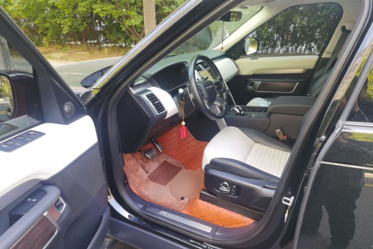 Used Land Rover Discovery 2021 360 PS R-Dynamic S Driver Seat