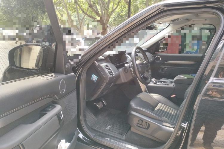 Used Land Rover Discovery 2021 360 PS R-Dynamic SE Driver Seat