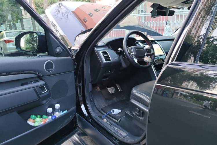 Used Land Rover Discovery 2021 360 PS R-Dynamic HSE Driver Seat