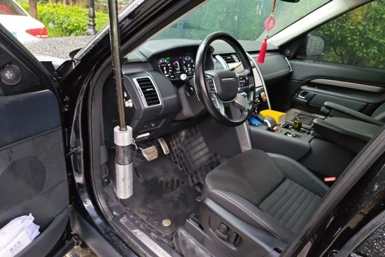 Used Land Rover Discovery 2021 360 PS R-Dynamic S Driver Seat