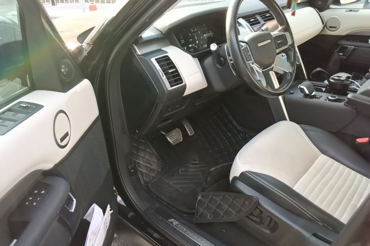 Used Land Rover Discovery 2021 360 PS R-Dynamic SE Driver Seat