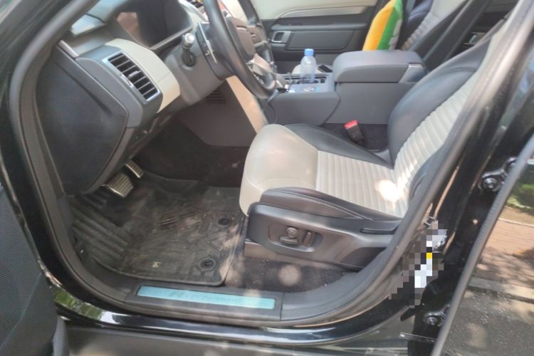 Used Land Rover Discovery 2021 360 PS R-Dynamic S Driver Seat