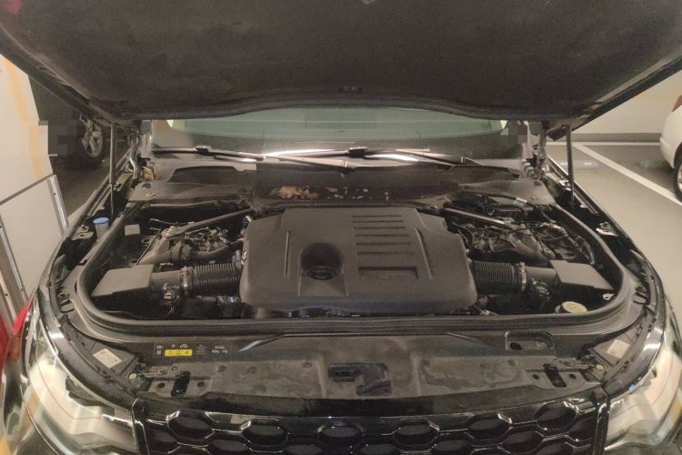 Used Land Rover Discovery 2021 360 PS R-Dynamic S Engine Bay