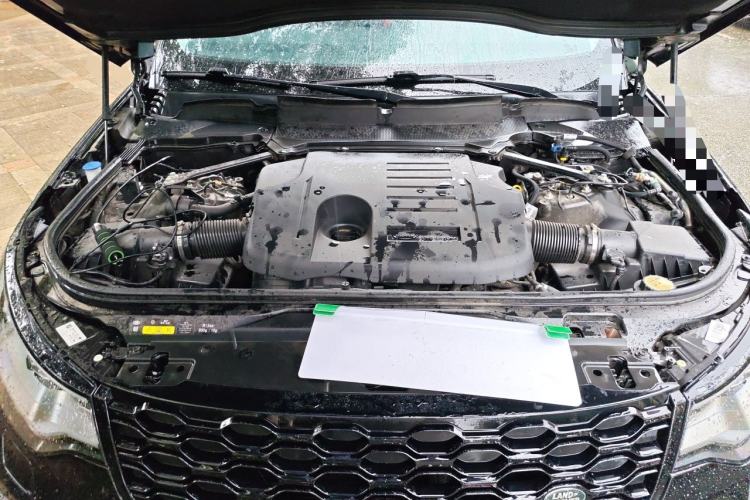 Used Land Rover Discovery 2021 360 PS R-Dynamic S Engine Bay