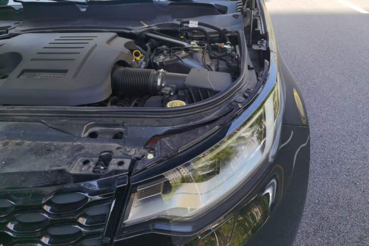 Used Land Rover Discovery 2021 360 PS R-Dynamic S Engine Bay Left