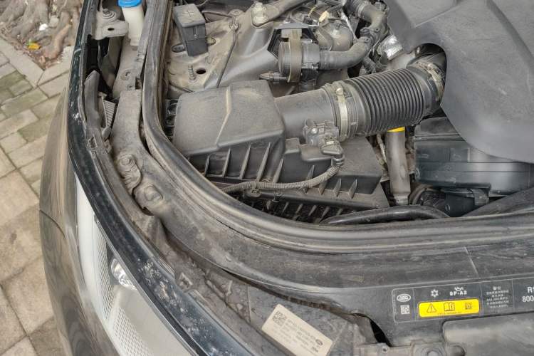 Used Land Rover Discovery 2021 360 PS R-Dynamic SE Engine Bay Right