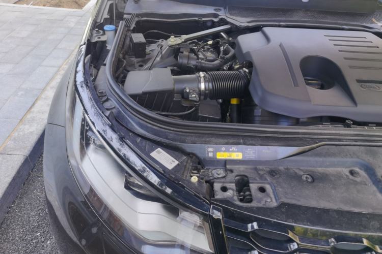 Used Land Rover Discovery 2021 360 PS R-Dynamic S Engine Bay Right