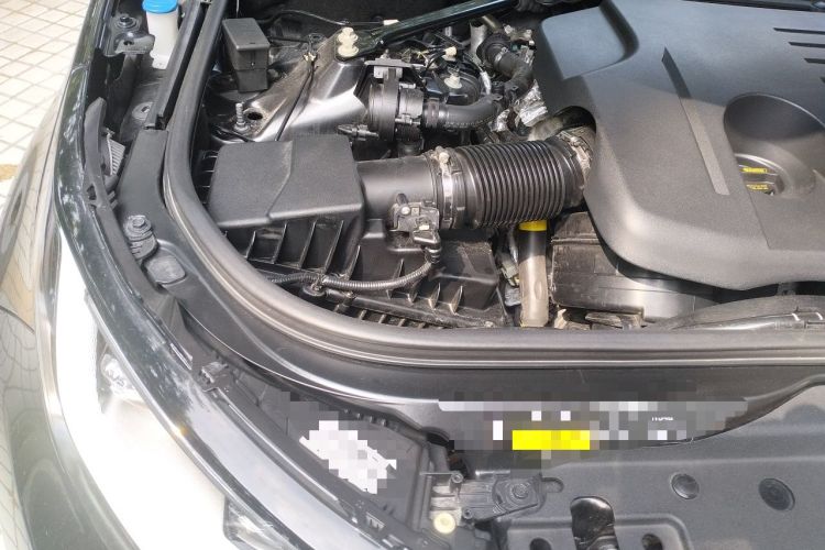 Used Land Rover Discovery 2021 360 PS R-Dynamic SE Engine Bay Right